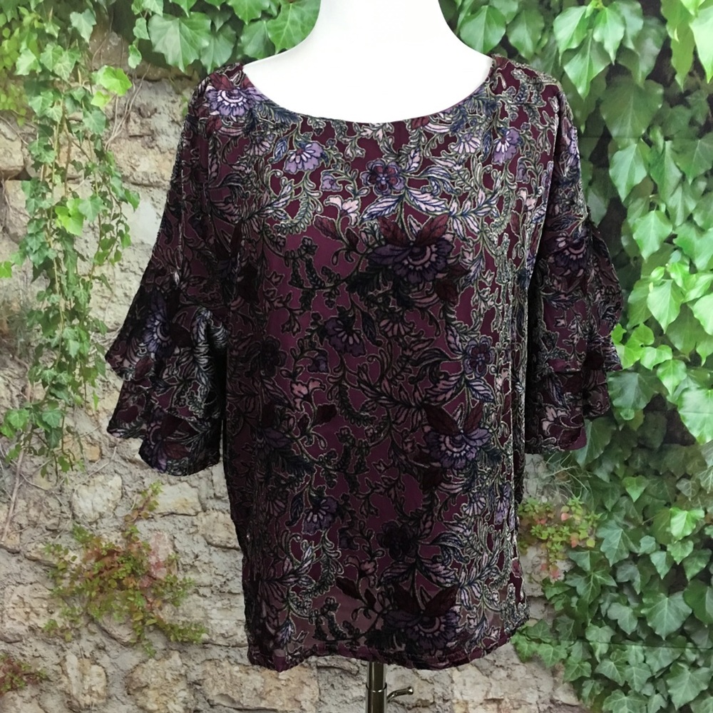 New Lily White Velvet Floral Blouse
